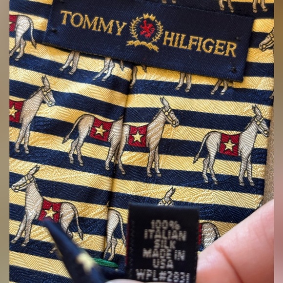 Tommy Hilfiger Democratic Donkey Stars Italian Silk Tie - Picture 3 of 8